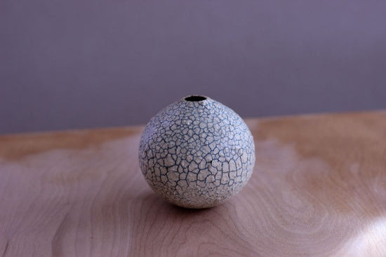 Egg-shaped vase