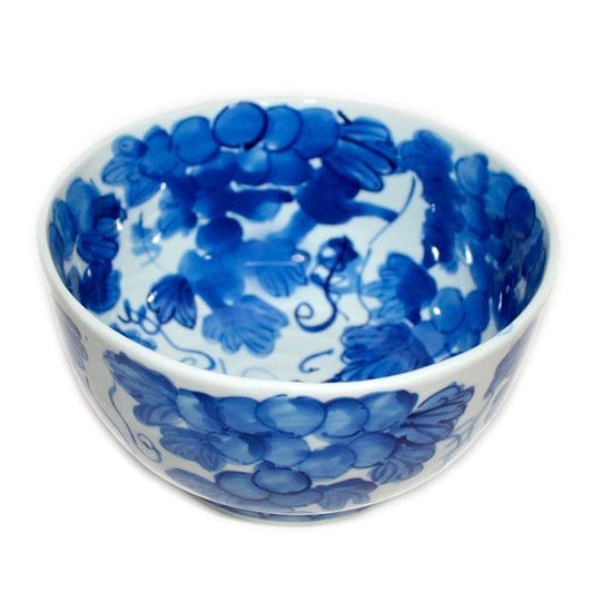 [Eisyou] (Lu) Bowl, grapevine design in underglaze blue