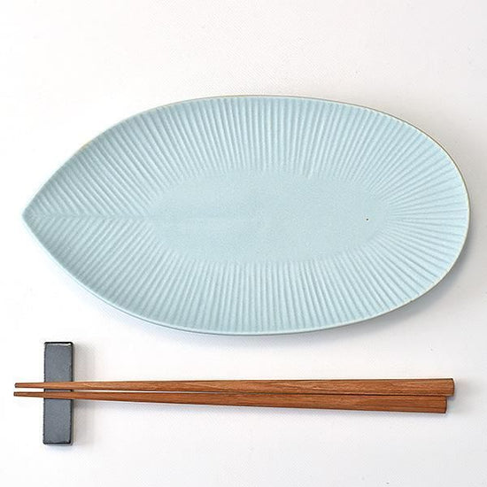 Moa pale blue 21cm long dish, medium blue, Western tableware, platter, shaped plate, made in Japan, Minoyaki, cafe style.