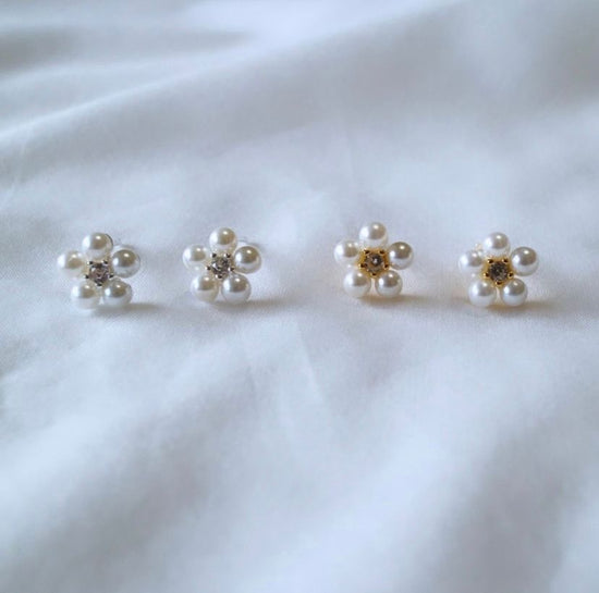 Silver925 Pearl Flower Pierce Clear P035