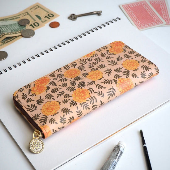 Round Zipper Long Wallet in Vintage Marigold All Leather for Ladies
