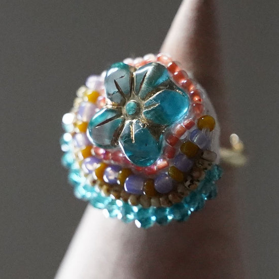 Chatty ring 37 free size beaded embroidery ring flower blue orange colorful multi-color clear