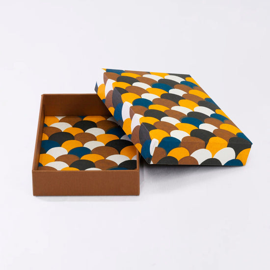 Kyoto Hand-dyed Japanese paper, small container (Blue sea wave)