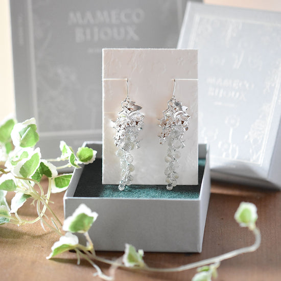 Wisteria Yura Pierced earrings