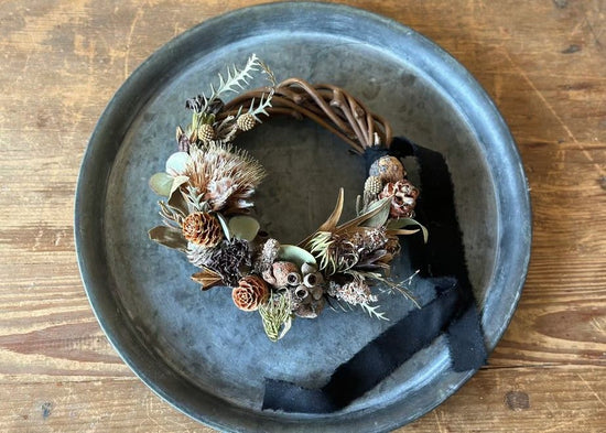 Wreath of protea and nuts