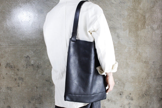 VAGI / One shoulder bag