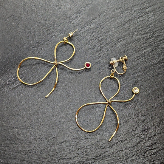 *mignonne* Ribbon shaped Pierced earrings sold in one ear (Pierced earrings, Clip-on earrings)