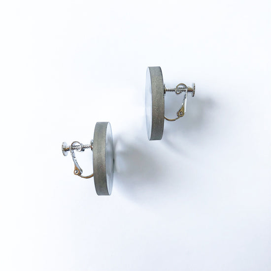 Round Clip-on earrings Platinum