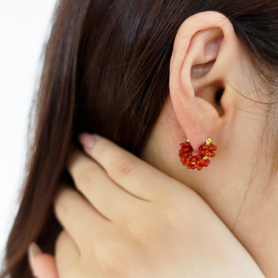 산호 붉은 마노 피어싱 귀걸이, 싱글