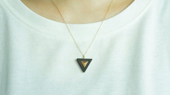FOSSIL SERIES Triangle Necklace