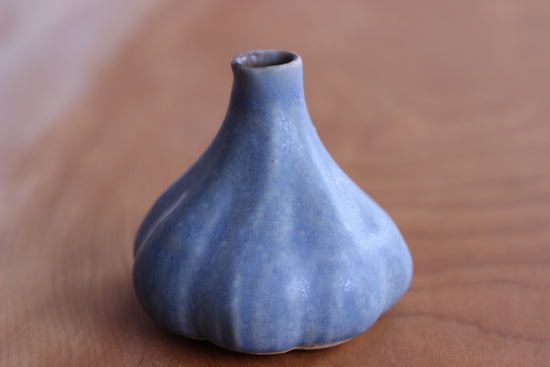Garlic shaped vase