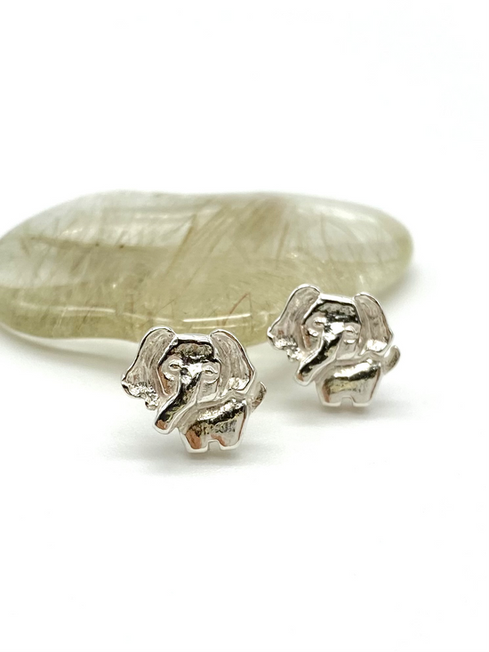 Winnie pierced earrings | baby elephant | silver925