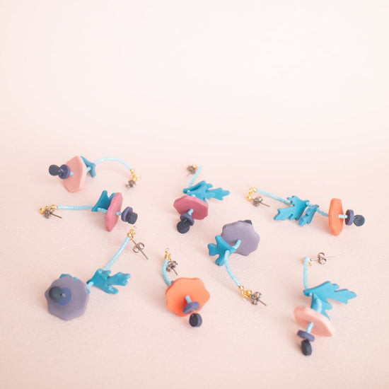 enogu -botanic- anemone type-b [Pierced earrings/Clip-on earrings].