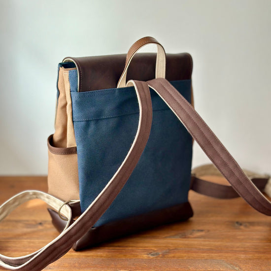 Canvas and synthetic leather backpack (dark blue and dark beige)