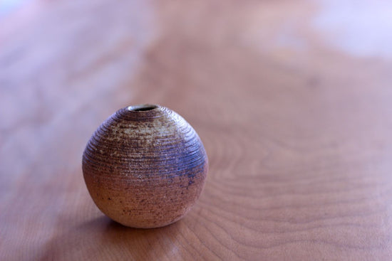 Egg-shaped vase
