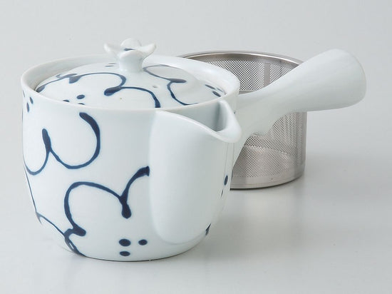 SS Sparrow Mouth Teapot with a Flower Pattern