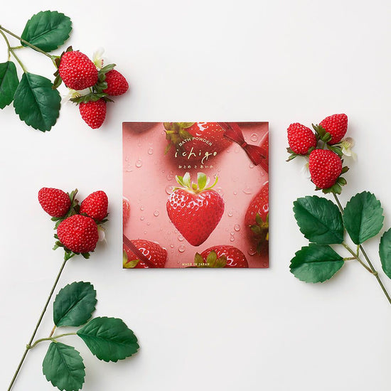 Strawberry Aromatherapy Bath Powder 40g [Bath Additive]