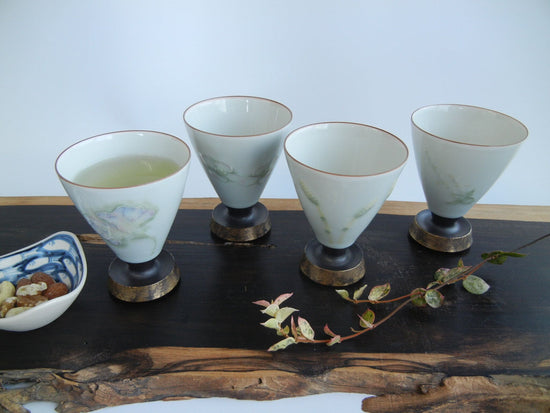 Glass with floral motifs (Nininshi, earthenware brush, Hanamizuki, and Sweet Pea)
