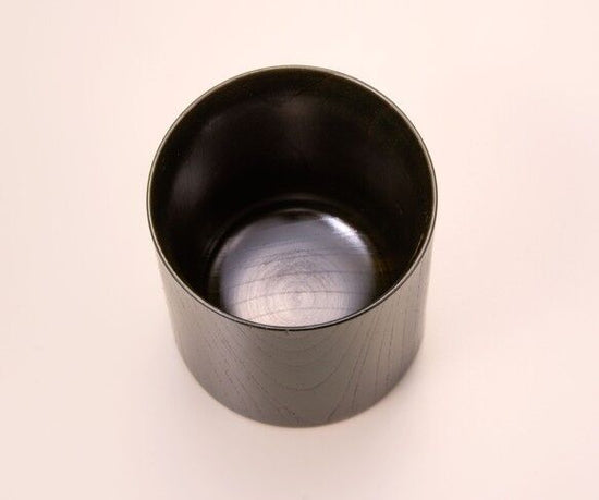 Lacquered mug cup made of beautifully grained zelkova wood. Keyaki Mug Cup Green SX-0596
