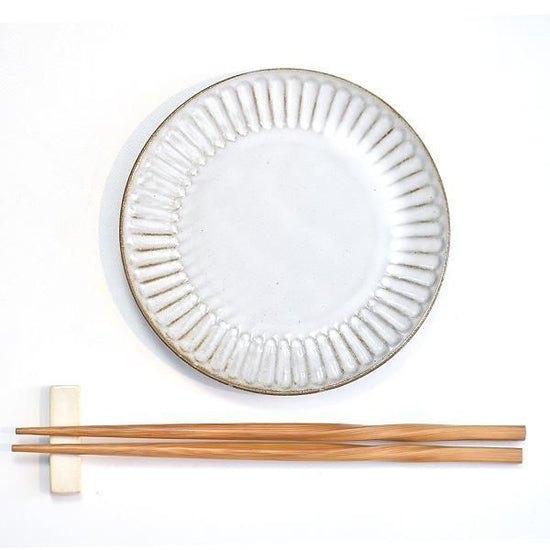 Black pottery shinogi 15cm round dish milky white, white type, Western tableware, round medium dish, made in Japan, Minoyaki, stylish, modern.