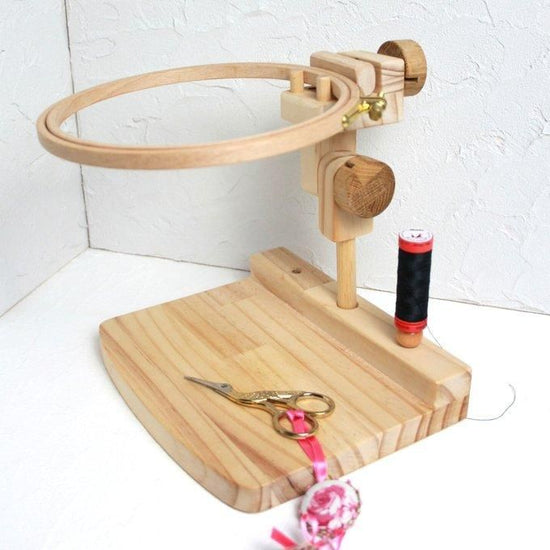 Embroidery round frame stand (pine wood/EXPORT)[round handle attached & 3 kinds of grips included]<embroidery frame not included>/for export