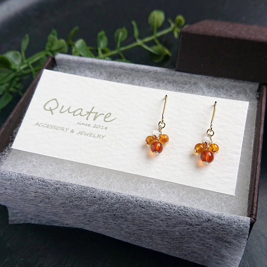 Amber Pierced earrings quatre