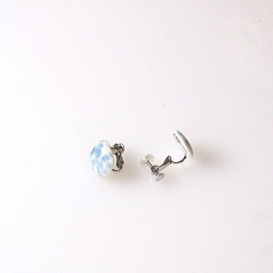 Airei Clip-on earrings