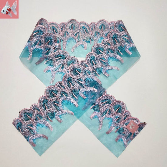 ◆Half collar of peacock feathers blue-pink