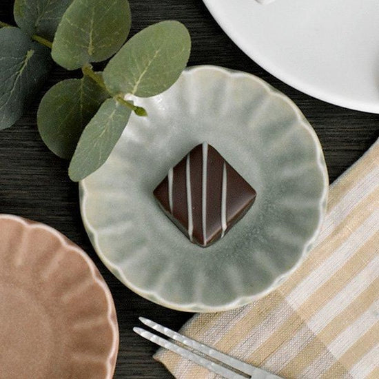 Hiwa mat shinogi 8cm dish, Western tableware, small dish, made in Japan, Minoyaki, stylish.