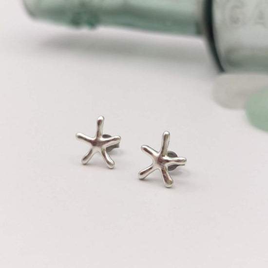 *hitode* 1 pair (Pierced earrings and clip-on earrings in silver)
