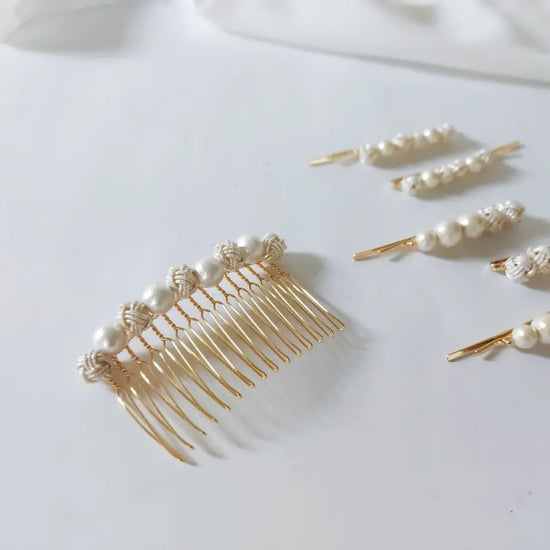 Tamamusubi and cotton pearl hair comb