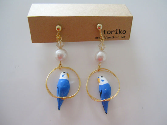 Ring-Riding Budgie (Blue) Pierced earrings with Pearls Clip-on earrings