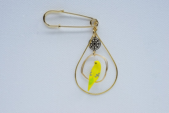 Brooch of a Budgie (Yellow) with one Rider