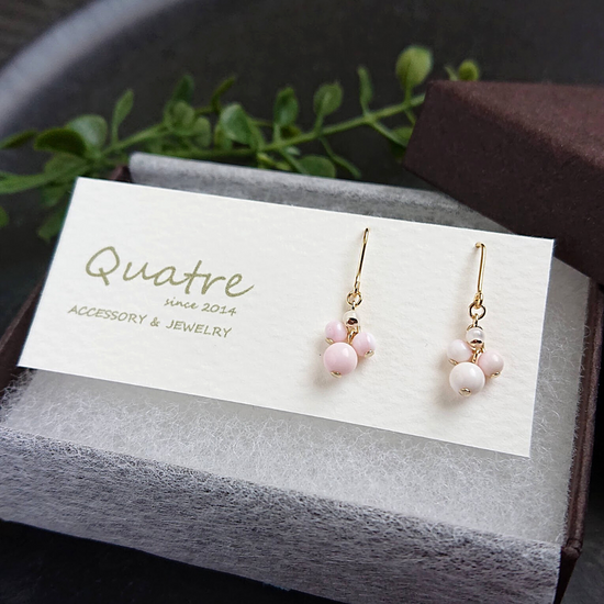 Queen conch shell Pierced earrings quatre