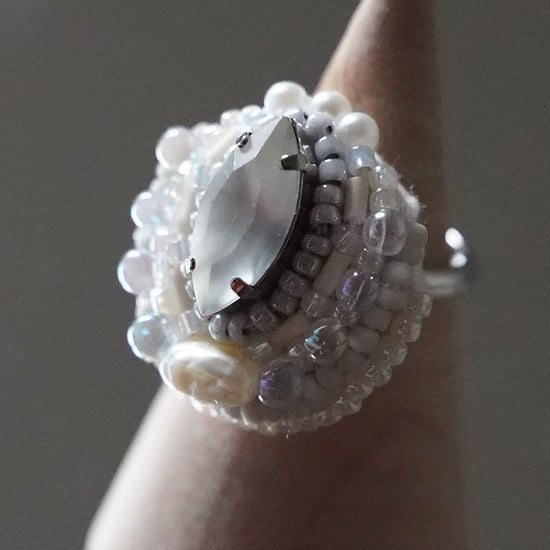 Talkative ring 110 free size bead embroidery ring bijoux white large ring