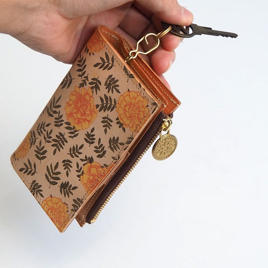 Key Case with One Gusset and Zipper Pocket in Vintage Marigold [fits many cards] Cowhide