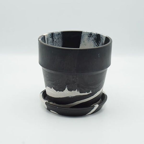 80981 [PLUS THE GREEN] Urban plant pot, charcoal/milk