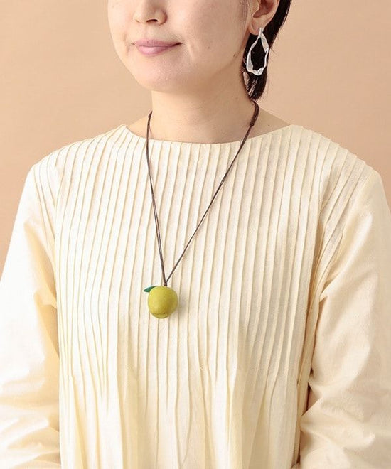 Wood apple top necklace (2 colors) A24WPN019