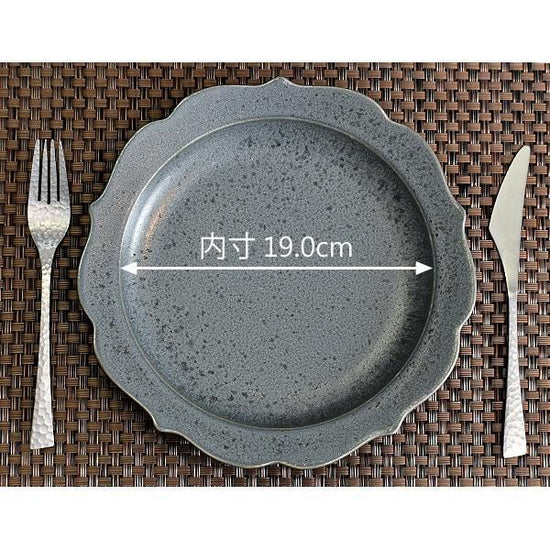 Gray Mat Kikyo Plate L Gray type Japanese tableware, medium size, made in Japan, Minoyaki, stylish, modern