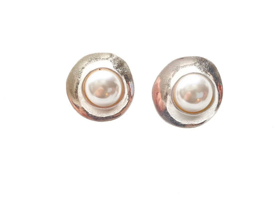 Horo Earring <Silver Pearl>