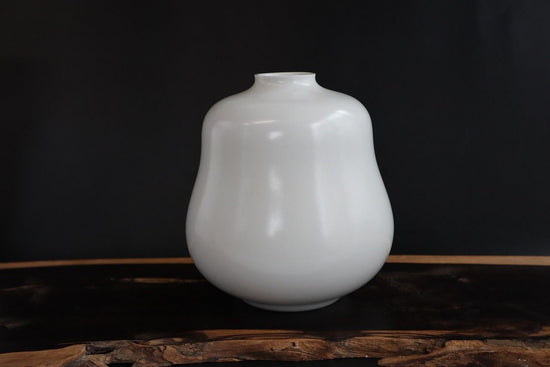 white Porcelain Vase