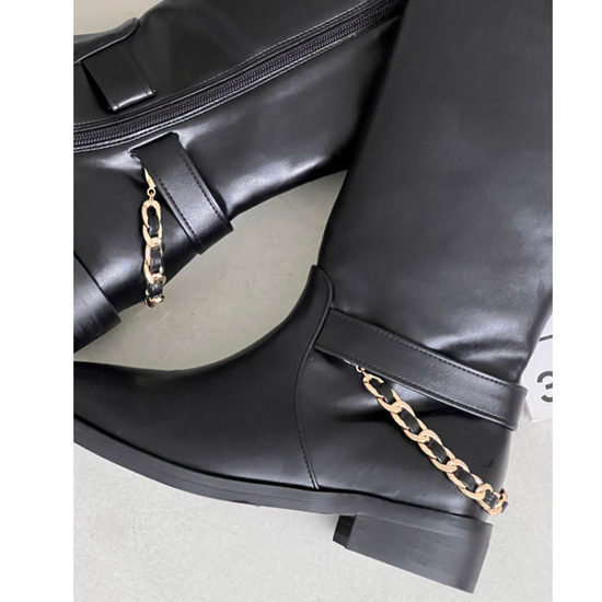 chain boots