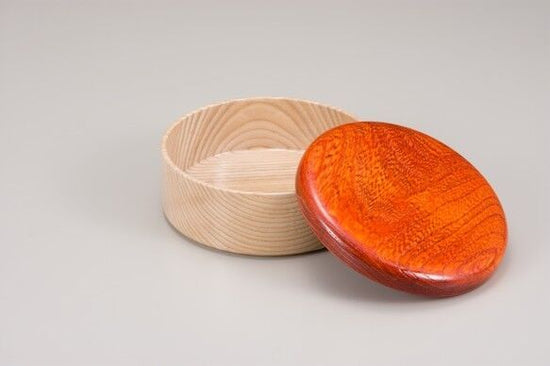Colorful BOX Lid Orange/Body Shine SJ-0114 This wooden box is ideal for serving food in lunch boxes.