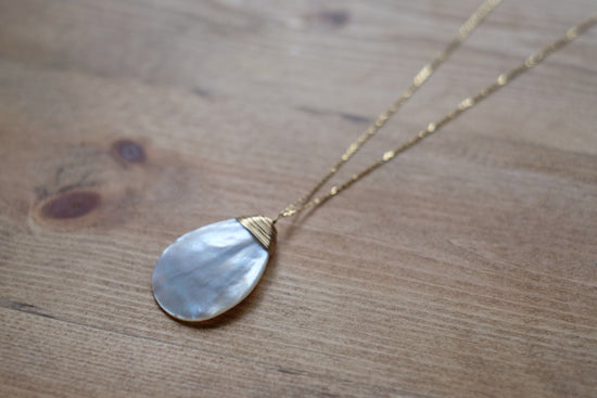 Shell Long Necklace