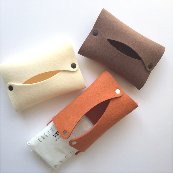 Pocket tissue case〈negative