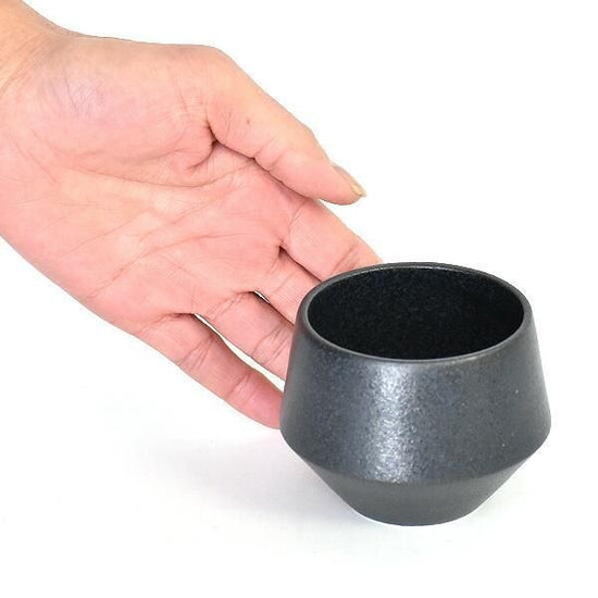 Frustum Sencha, black, black type, Japanese tableware, teacup, made in Japan, Minoyaki, stylish, modern