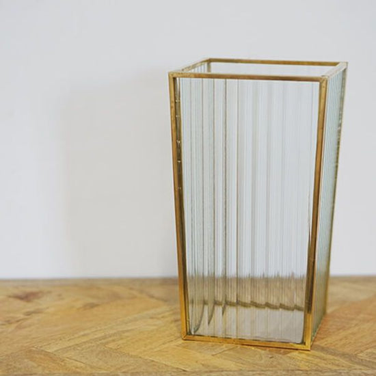 22584 [PLUS THE GREEN] Framed Flower Vase Wave