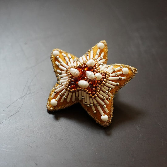 Very light star brooch, happy feeling 7