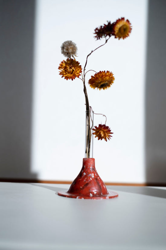 Single-flower vase/upcycled marine debris