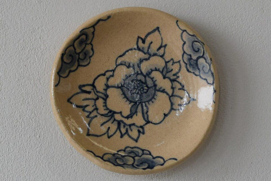 Small dish, peony